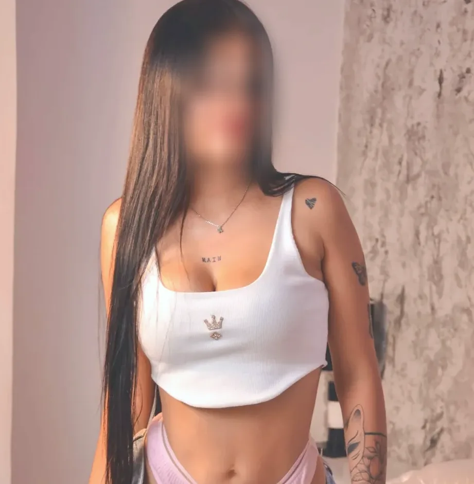 Angharad, 23