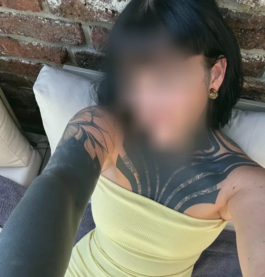 Ffion, 35