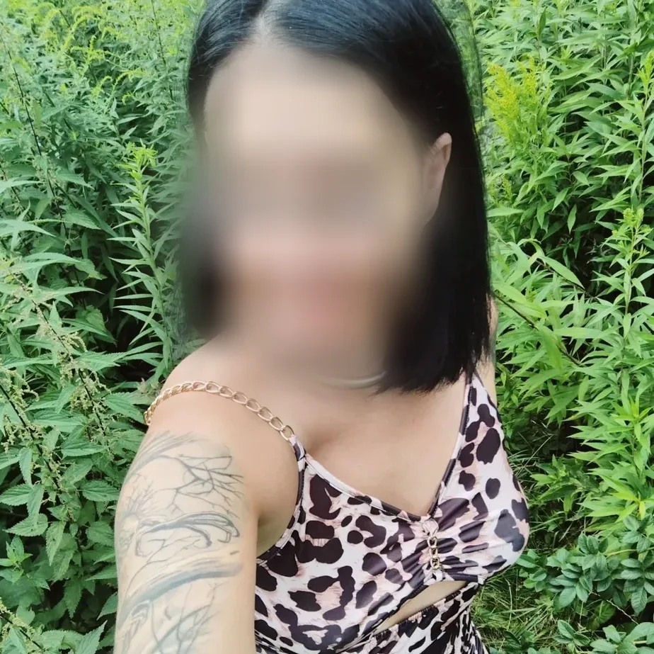 Isla, 30