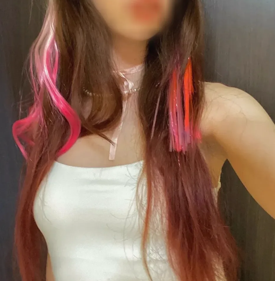 Leila, 22