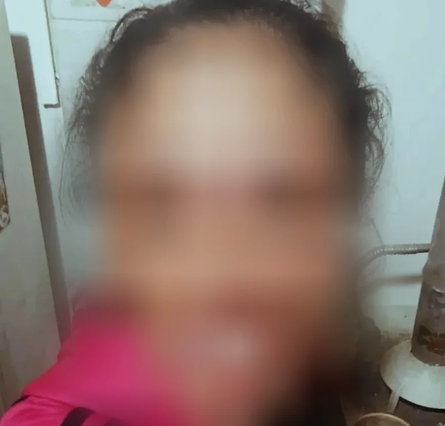 Rebecca, 39