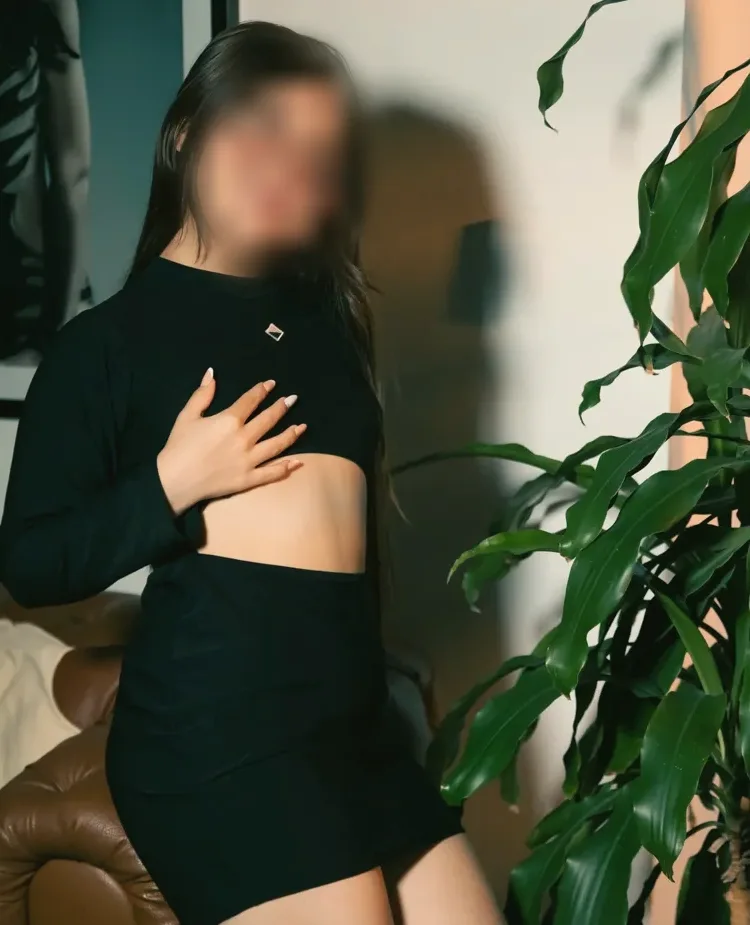 Sinead, 31