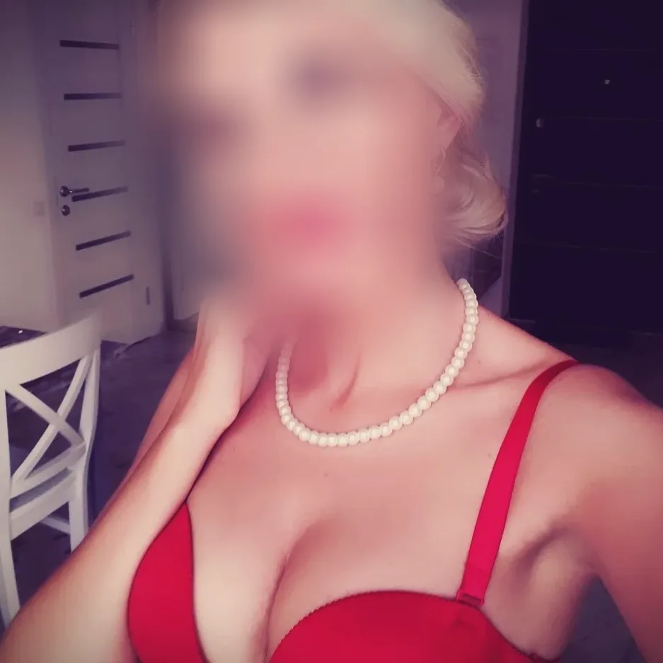 Tiana, 36
